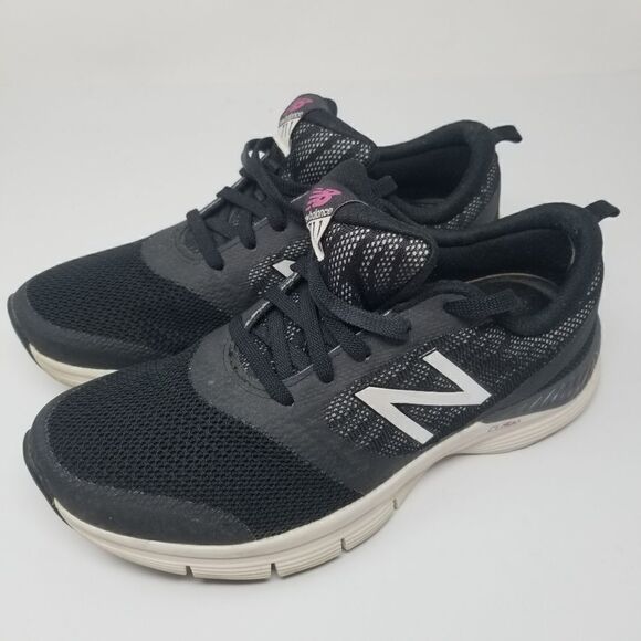 NEW BALANCE BLACK WHITE 711 SHOES. SIZE 8. - Picture 1 of 16